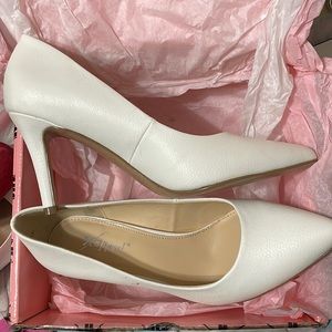 XAppeal Jana White Heel, size 6, 3 inch heel